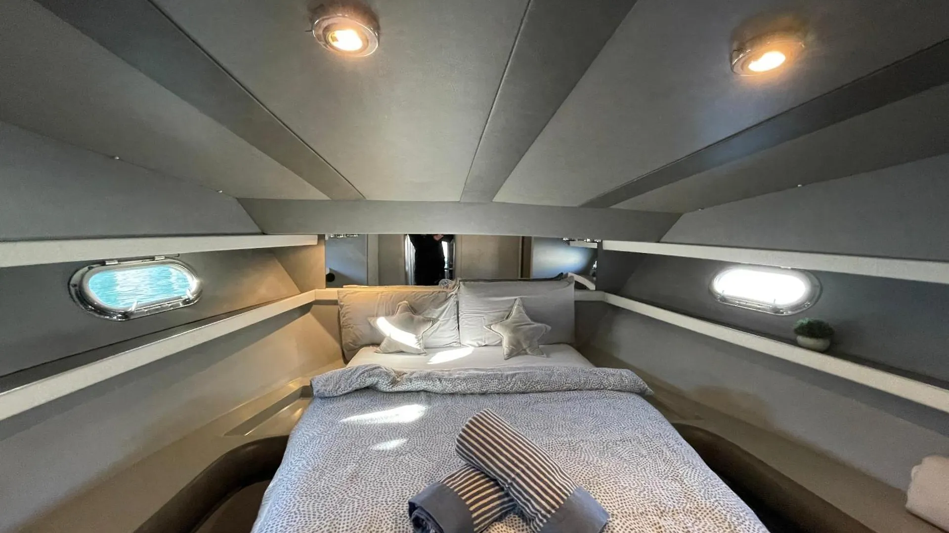 بوتيل The Floating Home سان أدريان دي بيزوس